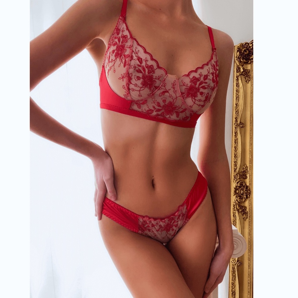 Empress Mimi Foxy Cleopatra Red Lingerie Set NWT and Gift Box Size XXL